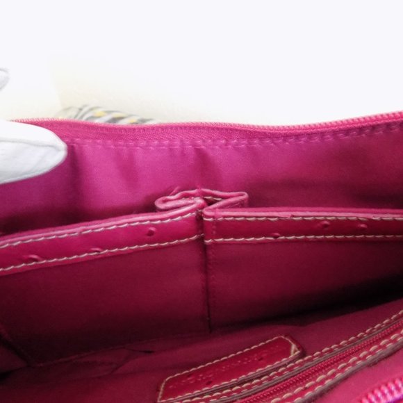 Fushsia Vinyl Purse - Picture 6 of 8